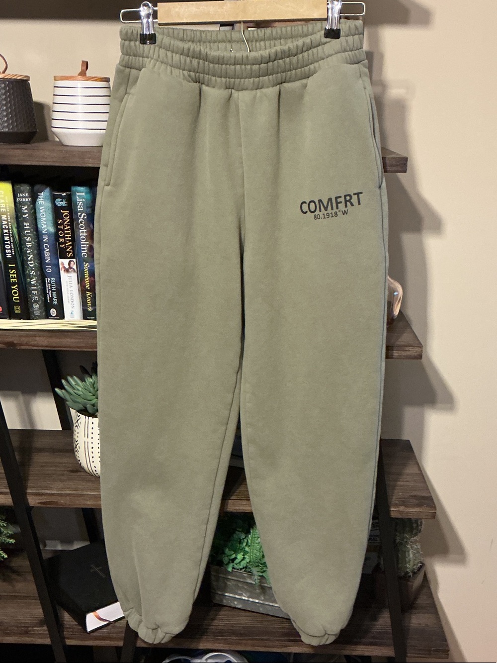 COMFRT Olive Green Fleece Joggers Size S
